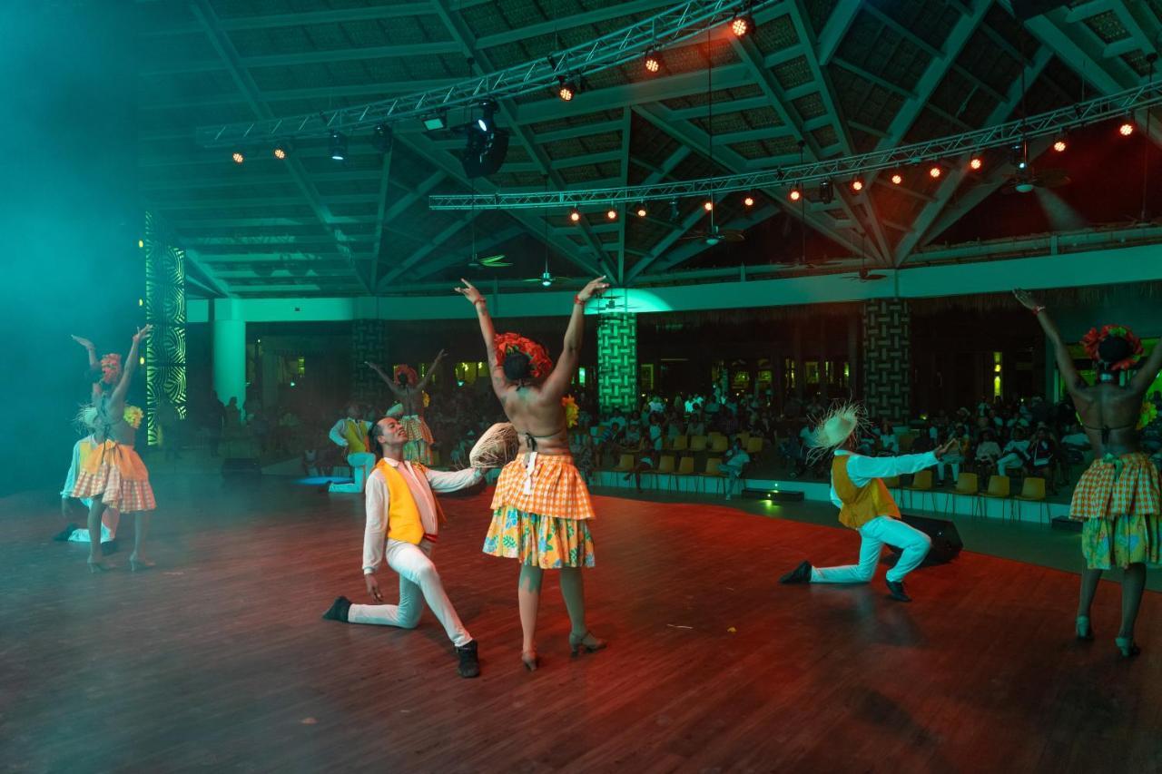 Tropical Deluxe Princess Punta Cana Buitenkant foto The 2007 opening ceremony of the 10th Asian Games