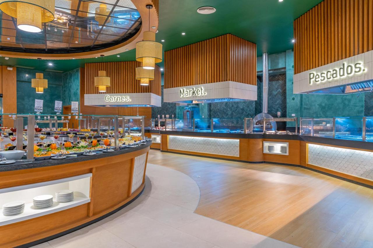 Tropical Deluxe Princess Punta Cana Buitenkant foto The Market buffet