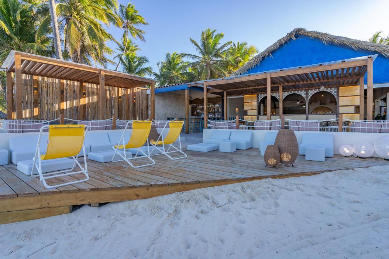 Tropical Deluxe Princess Punta Cana Buitenkant foto Beach bar in Tulum